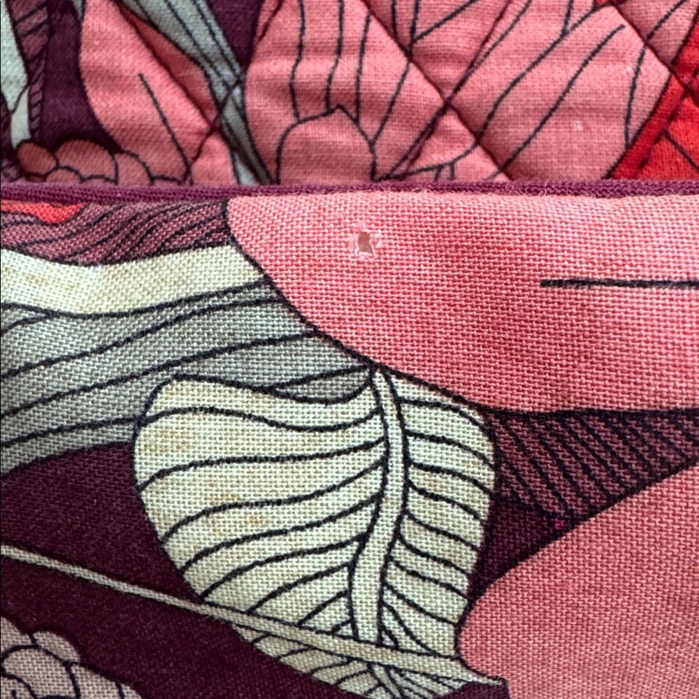 Vera Bradley Red and Pink Floral Quilted Bag - Picture 5 of 8